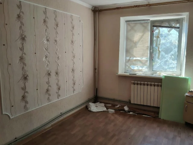 Фото: Продам 4-х ком. кв-ру в ж/м Строителей, пр. Ленина 227, 2/9 Автономное отопление