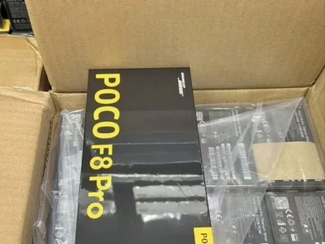 Фото: POCO F8 Pro 256/512GB (Титан, черный, голубой)
