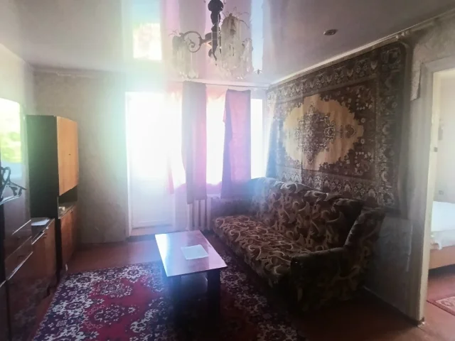 Фото: ‼ Горловка ️‼️ Сдам 2-х комнатную квартиру, район кинотеатра "Шахтёр", ул. Гагарина 22А , 2/3