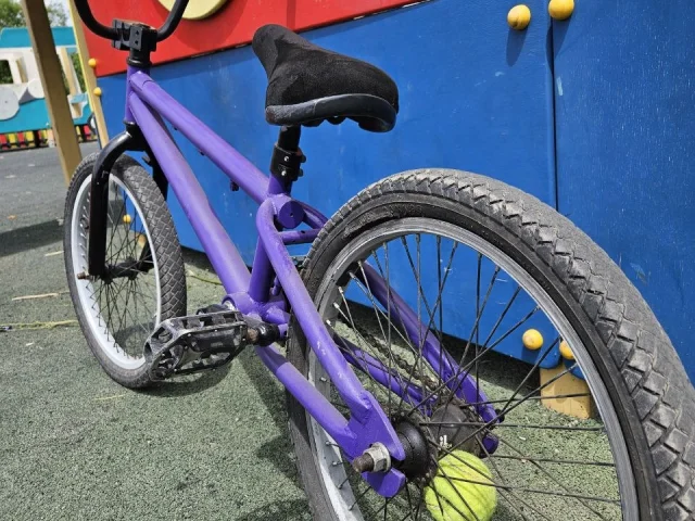 Фото: Продам Bmx в хорошем состоянии. Рама, вилка, руль и шатуны были покрашены. Нахожусь в Макеевке