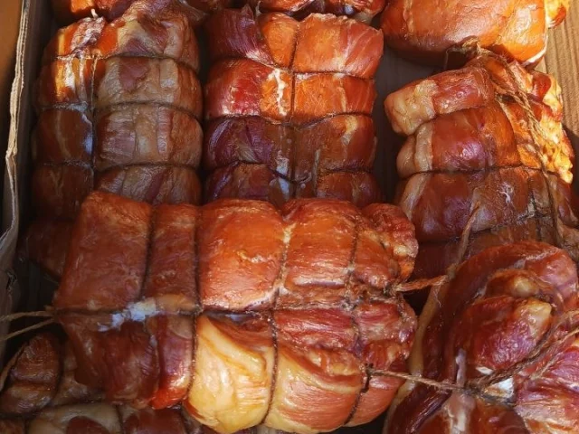 Фото: Друзья, всем доброго утра и отличного дня! В наличии вкуснятина в количестве 💪. Тушка утки свежая 650р/кг. Утка кг 1000р