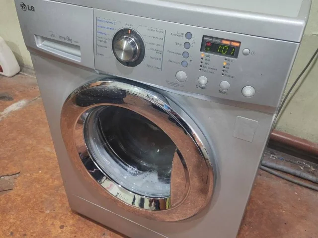 Фото: Продам стиральную машину LG на 6КГ и 1200 оборотов отжима. Машинка имеет информативный дисплей и прямой привод✅ Отличное