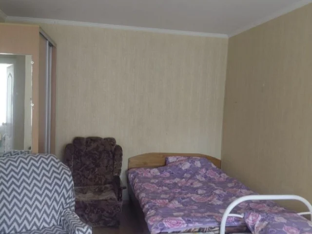 Фото: Сдам 1 ком кв для 2/3 человек цена 22000 р, есть залог и комиссия агентства 2/5 район Морского лицея можно студентам Лин