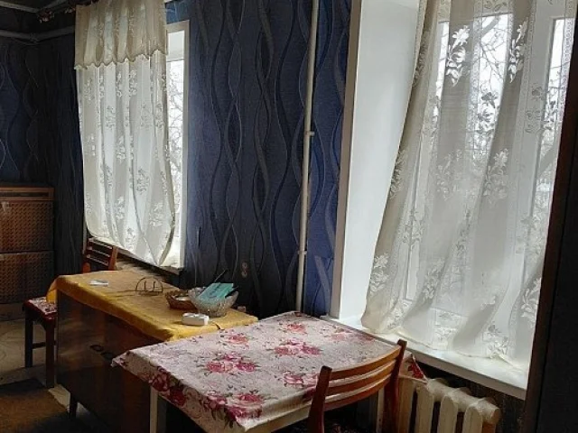 Фото: Продается 2-х комн. кв-ра (коммуналка) г.Донецк, ул.Бакинских Комиссаров