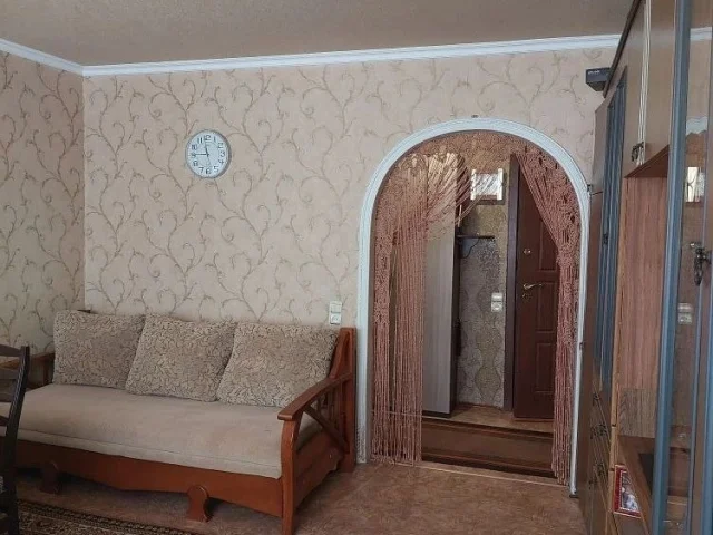 Фото: Выгодное предложение! Срочная продажа двухкомнатной квартиры в лучшем районе микрорайона «Зеленый», Дом 11А. Квартира на