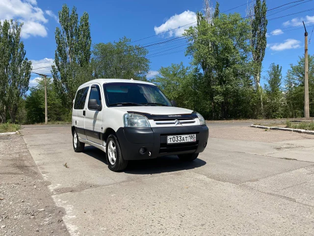 Фото: Продам Citroen Berlingo 2011 год мотор 1.4 коробка механика, пробег 247 тыс,цена 600₽,автомобиль обслужен, мотор работае