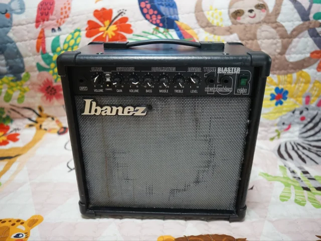 Фото: Комбоусилитель IBANEZ