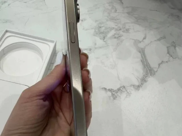 Фото: iPhone 15 Pro Max • Natural Titanium😍