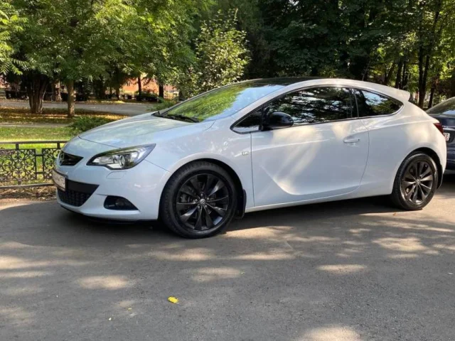 Фото: Марка автомобиля: Opel Astra GTC