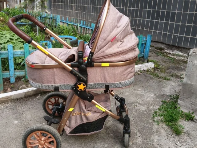 Фото: Коляска трансформер 3 в 1 в идеальном состоянии! Люлька до года в наличии, все комплектующие без использования - сумка, 