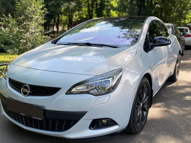 Фото: Марка автомобиля: Opel Astra GTC