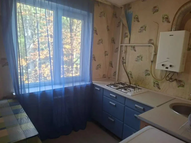Фото: Продается 1-комнатная квартира в Донецке!Калининский рынок!