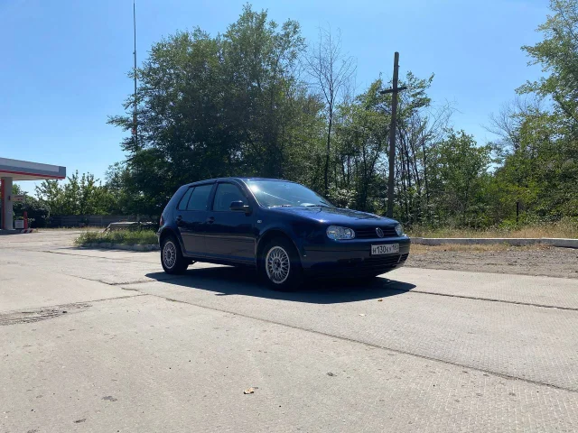 Фото: Добрый день ! Продам Volkswagen Golf 2002 года , мотор 1.6(работает идеально), масло не расходует пробег 187тыс км ориги