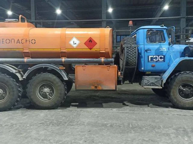 Фото: В продаже бензовоз