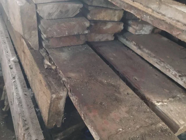 Фото: Доска половая б/у 25 квадратов, длина 5,8м. Макеевка, р-н Капитальной 750 руб квадрат