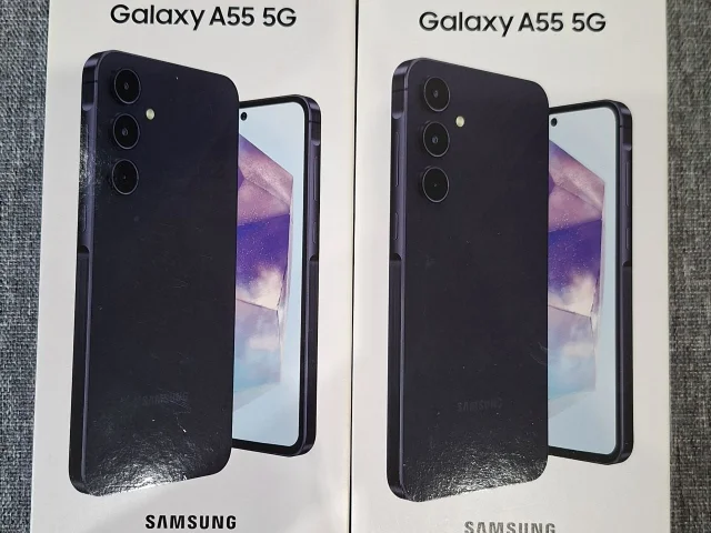 Фото: Продаю 2 своих Samsung Galaxy A55 5G в отличном состоянии по 15 000 руб. каждый. Телефоны с 8 ГБ оперативной памяти и 25