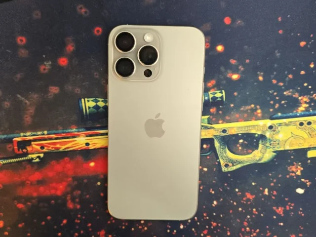 Фото: Продам iPhone 16 Pro Max 512 гб натуральный титан
