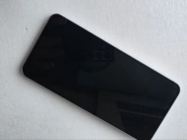 Фото: Продаю Samsung Galaxy S24 FE