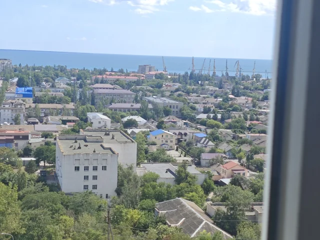 Фото: Продается трехкомнатная квартира в городе Бердянск. 🏠