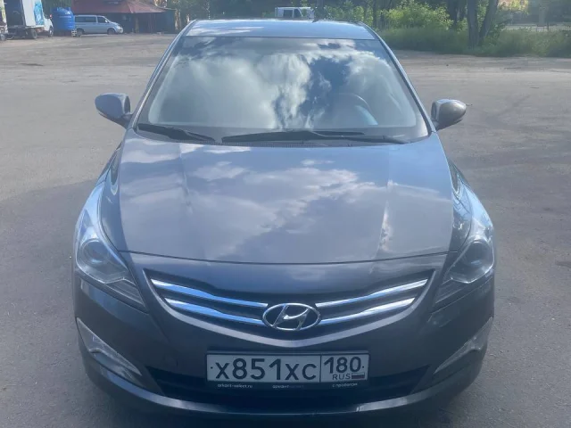 Фото: Продам Hyundai Solaris 2015 год рейсталинг. 1.6 механика шестиступка. Пройден тех. осмотр. Машина на полной комплектации