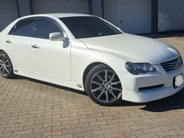Фото: Toyota Mark X