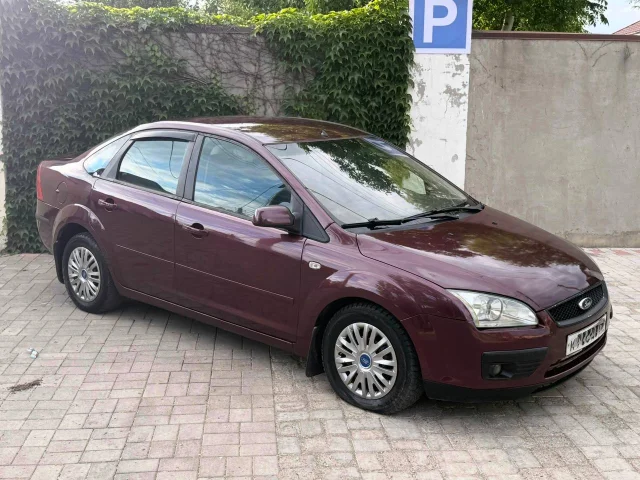Фото: Продам Ford Focus 2 2007 год объем двигателя 1.8 мкпп Авто в идеальном состоянии без сколов царапин итд, двигатель короб