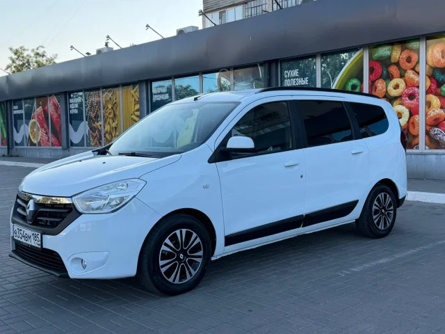 Фото: Renault LODGY 2013 год