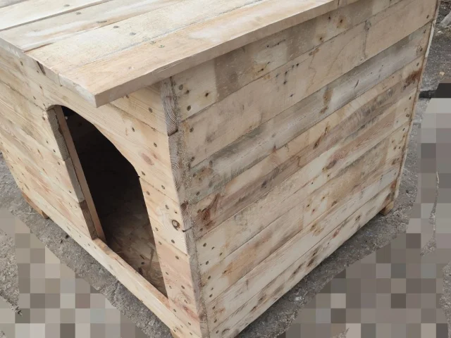 Фото: Продам большую будку для собаки 99*83*В 73 см