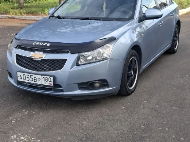 Фото: Chevrolet Cruze 2010 год. Двигатель 1.6 л., коробка механика. Состояние автомобиля хорошее. Цена 720.000 т.руб. Смотреть