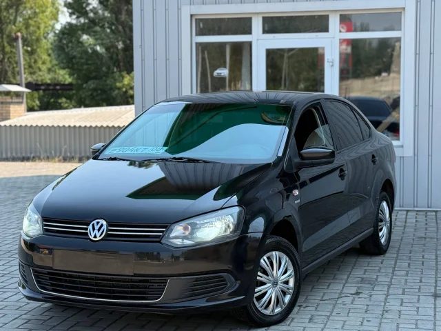 Фото: Volkswagen Polo 2013г