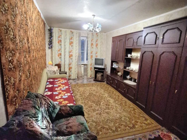 Фото: Продам 2-комн квартиру на кв. Дружбы, г. Луганск,