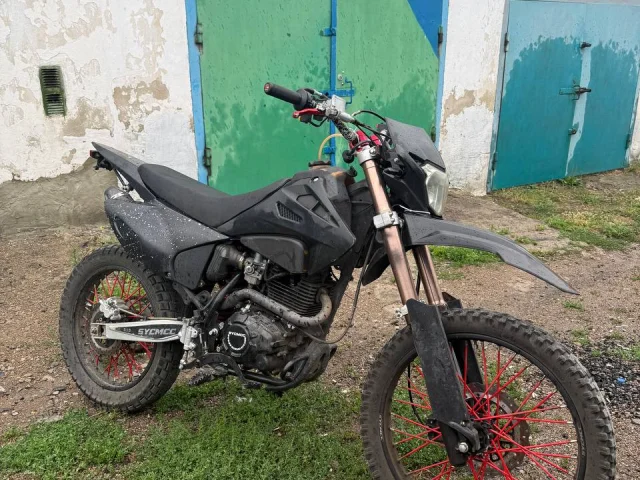 Фото: Продам эндуро мотоцикл 300 кубов