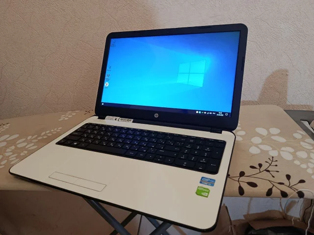 Фото: Продам отличный ноутбук HP, модель: 15 r077sr Подойдет как для стандартных задач так и поиграть в определённые игрушки
