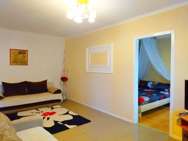 Фото: 📌Сдается 2 комнатная квартира, Калининский район, бул. Шахтостроителей 15. 2 этаж