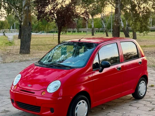 Фото: Продам очень экономичный авто Daewoo Matiz 2010 года, двигатель 0.8, пробег 108.269 км. Вложений не требует — сел поехал