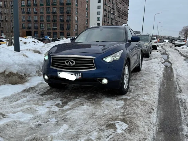 Фото: Infiniti FX37, 2012 года. 204 тыс. км