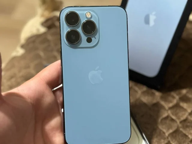 Фото: Продам IPhone 13 Pro 256Gb Blue