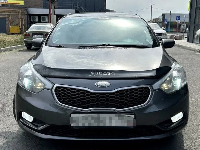 Фото: Продаю автомобиль KIA CERATO 2013 года. Полностью обслужен. Мотор 1.6 механика с хорошей комплектацией круиз-контроль му