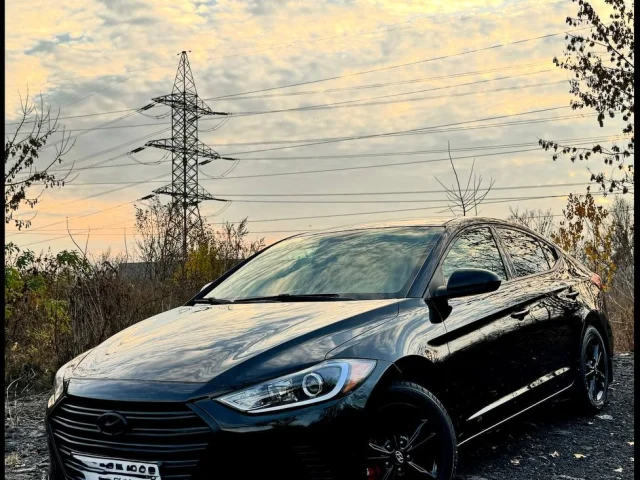 Фото: Hyundai Elantra 2017