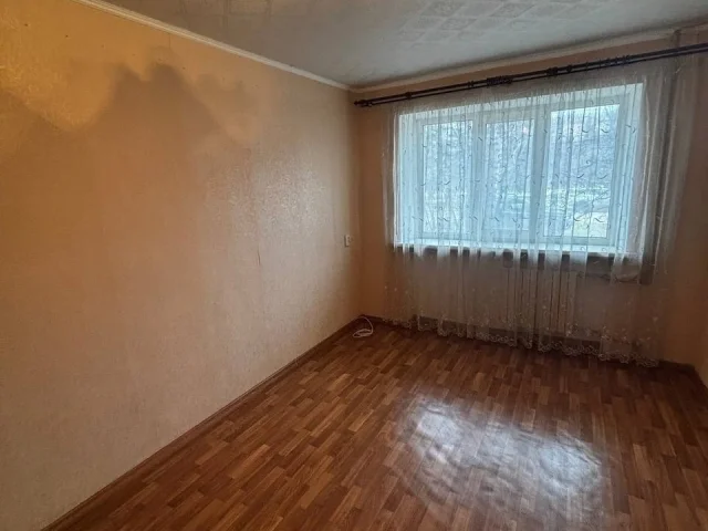 Фото: Продам!!! 1-0 комнатную квартиру, город Горловка, бульвар Димитрова 45, 1/5, не угловая, окна пластик, хорошее жилое сос