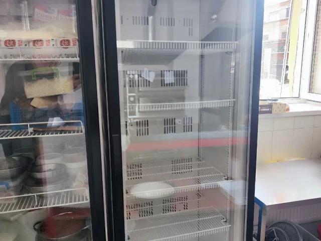 Фото: Продам холодильный шкаф б/у,в отличном состоянии.Стоимость 25000₽Телефон