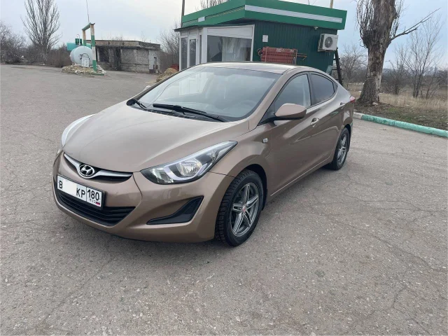 Фото: HYUNDAI Elantra 1.6 механика, 160 тысяч КМ пробег! 2014 года выпуска Рестайлинг! Автомобиль в отличном состоянии, рабоча