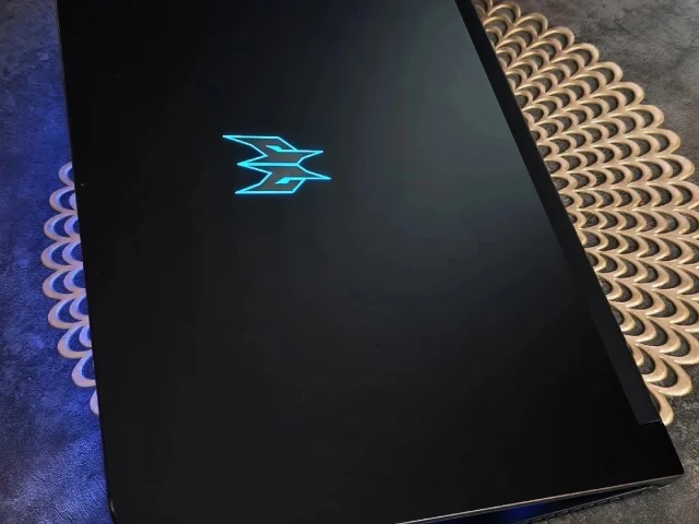 Фото: Продам мощный игровой ноутбук ACER PREDATOR с картой 2070 на 8Gb,яркий и сочный экран 144 с приятной герцоакой ,отличное