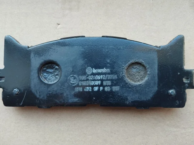 Фото: Продам передние тормозные колодки brembo, стояли на Toyota Camry, цена 1200руб. Тел