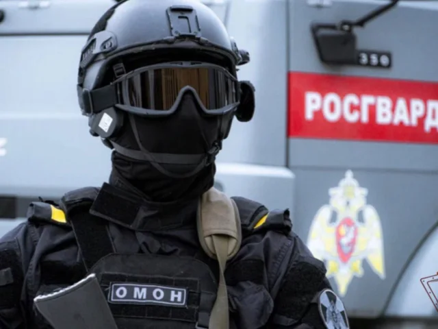 Фото: В специальное подразделение полиции ОМОН "Донбасс" (г. Донецк) на должность полицейский-боец требуются гpaжданe прошедши