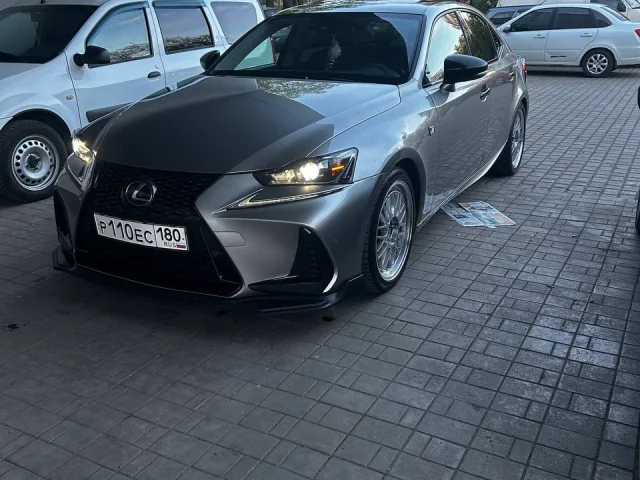 Фото: Lexus IS 300 2.0 турбо 245 л.с 2020 г