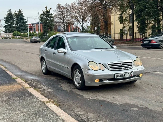 Фото: Мерседес с200