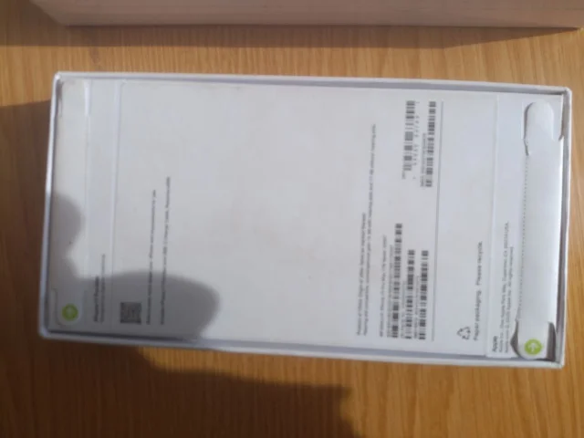 Фото: iPhone 17 pro max,новый в упаковке не вскрывался, оранжевый.Модель а3527