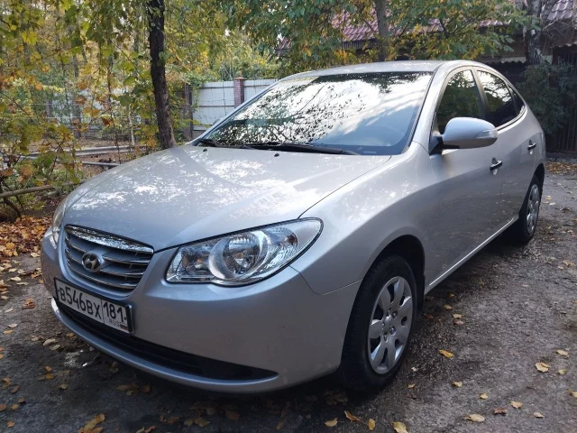 Фото: Продам Свой HYUNDAI ELANTRA 2011 года V 1, 6 механика. 122 л/с. Пробег 118 тыс/км.Покупал в автосалоне г Луганска. Автом