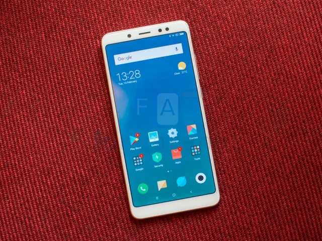 Фото: продам рабочий телефон xiaomi redmi 5 3/32 комплект только телефон город луганск цена 2000р без торга